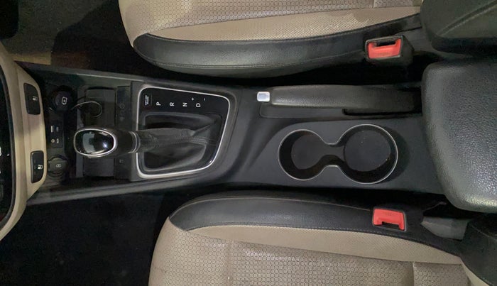 2019 Hyundai Verna 1.6 VTVT SX (O) AT, Petrol, Automatic, 57,083 km, Gear Lever