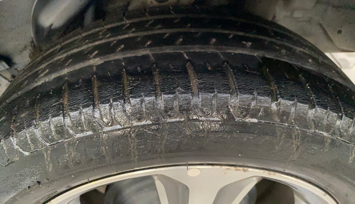 2019 Hyundai Verna 1.6 VTVT SX (O) AT, Petrol, Automatic, 57,083 km, Left Rear Tyre Tread