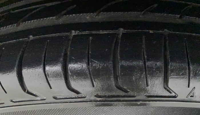 2014 Nissan Micra Active XV, Petrol, Manual, 70,252 km, Right Rear Tyre Tread