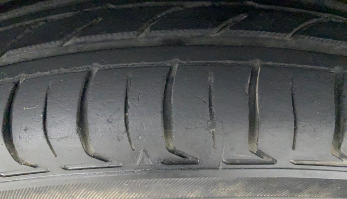 2014 Nissan Micra Active XV, Petrol, Manual, 70,252 km, Right Front Tyre Tread