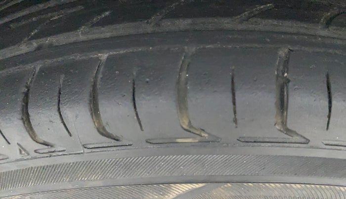 2014 Nissan Micra Active XV, Petrol, Manual, 70,252 km, Left Front Tyre Tread