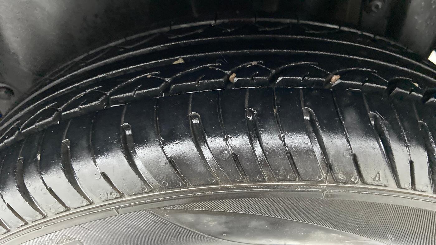 2015 Maruti Swift VDI ABS, Diesel, Manual, 1,23,276 km, Left Rear Tyre Tread