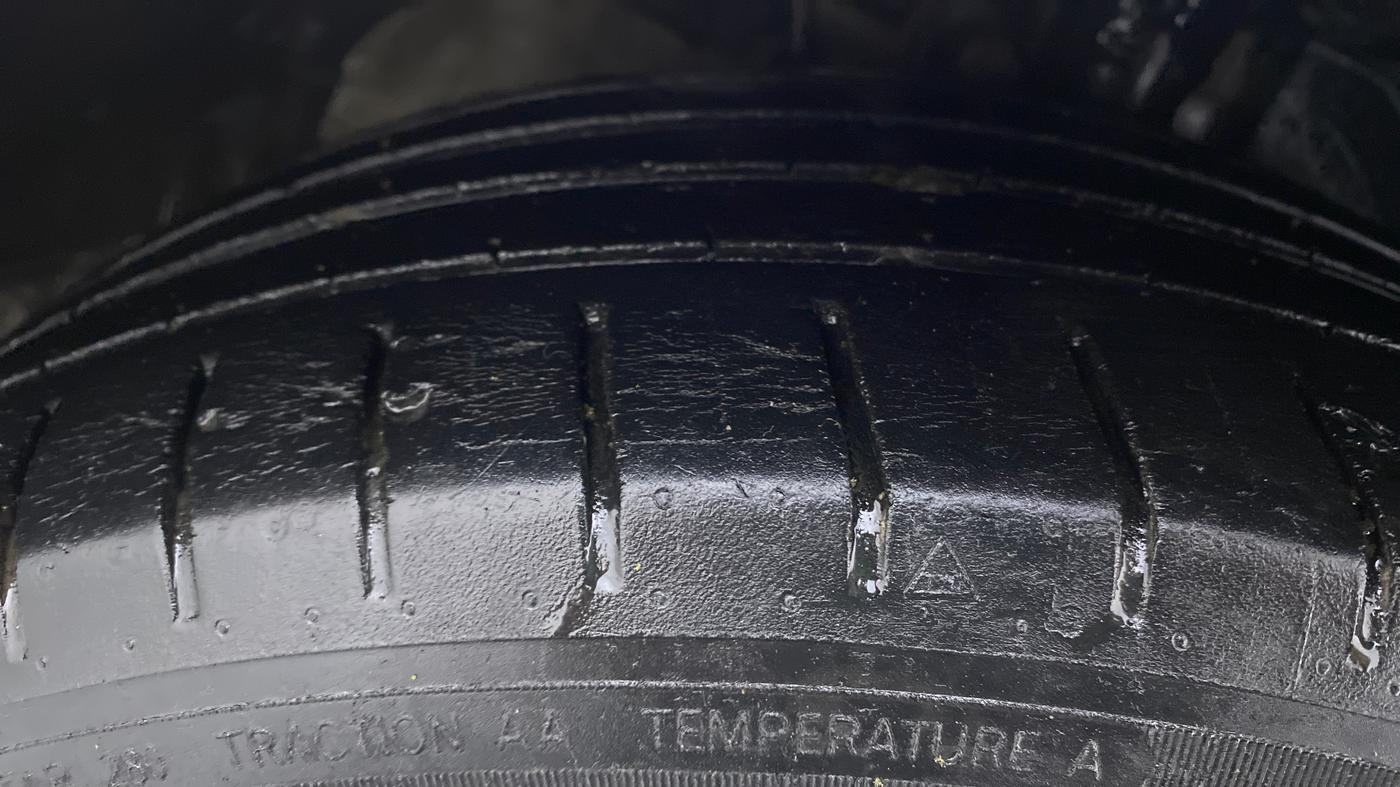 2019 Ford New Figo 1.2 TITANIUM BLU, Petrol, Manual, 38,943 km, Right Front Tyre Tread