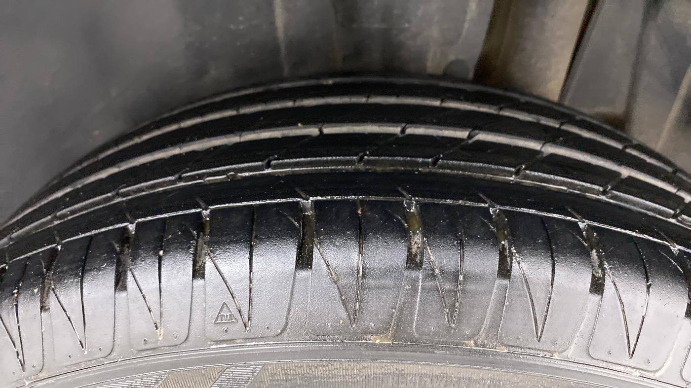 2021 Toyota URBAN CRUISER PREMIUM GRADE AT, Petrol, Automatic, 23,269 km, Left Rear Tyre Tread