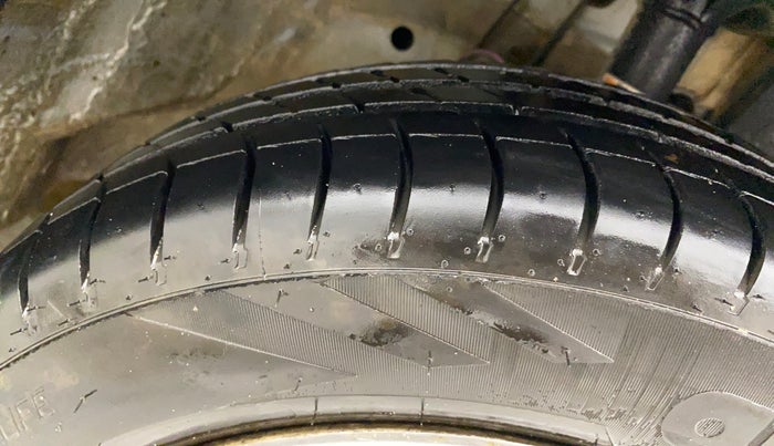 2019 Honda Amaze 1.2L I-VTEC E, CNG, Manual, 46,077 km, Right Front Tyre Tread