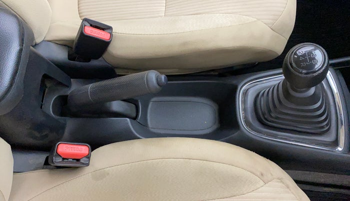 2019 Honda Amaze 1.2L I-VTEC E, CNG, Manual, 46,077 km, Gear Lever