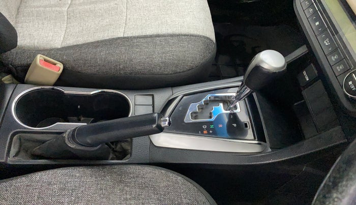 2014 Toyota Corolla Altis VL CVT PETROL, Petrol, Automatic, 1,32,528 km, Gear Lever