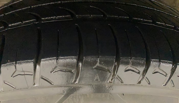 2017 Honda Jazz 1.2L I-VTEC V, Petrol, Manual, 91,101 km, Right Rear Tyre Tread