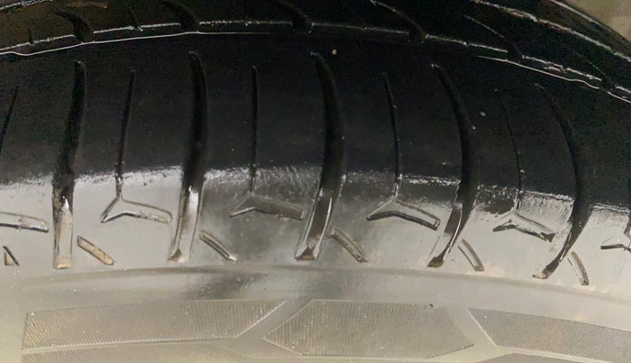 2017 Honda Jazz 1.2L I-VTEC V, Petrol, Manual, 91,101 km, Left Rear Tyre Tread