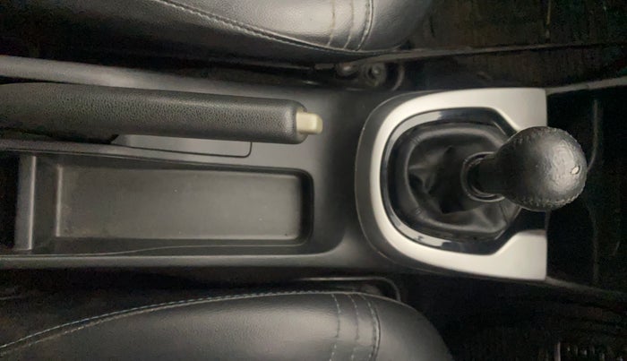 2017 Honda Jazz 1.2L I-VTEC V, Petrol, Manual, 91,101 km, Gear Lever