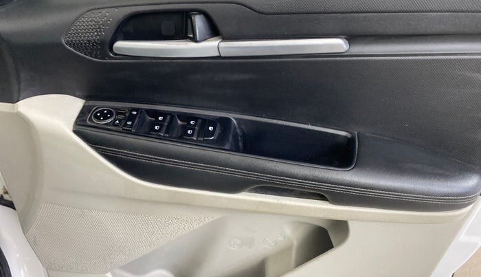 2021 KIA SONET HTX 1.0 IMT, Petrol, Manual, 91,834 km, Driver Side Door Panels Control