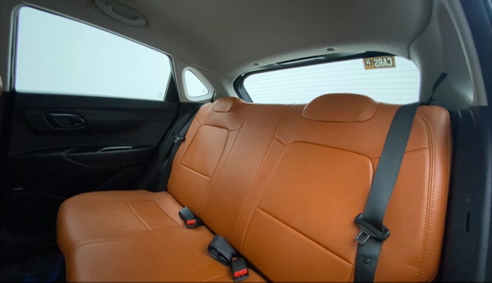 2021 Hyundai NEW I20 ASTA 1.2 MT, Petrol, Manual, 14,329 km, Right Side Rear Door Cabin
