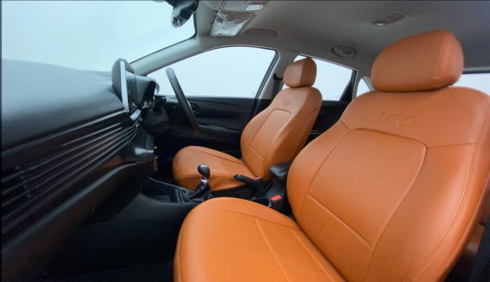 2021 Hyundai NEW I20 ASTA 1.2 MT, Petrol, Manual, 14,329 km, Right Side Front Door Cabin