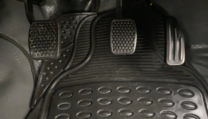 2015 Maruti Alto 800 LXI, Petrol, Manual, 66,458 km, Pedals