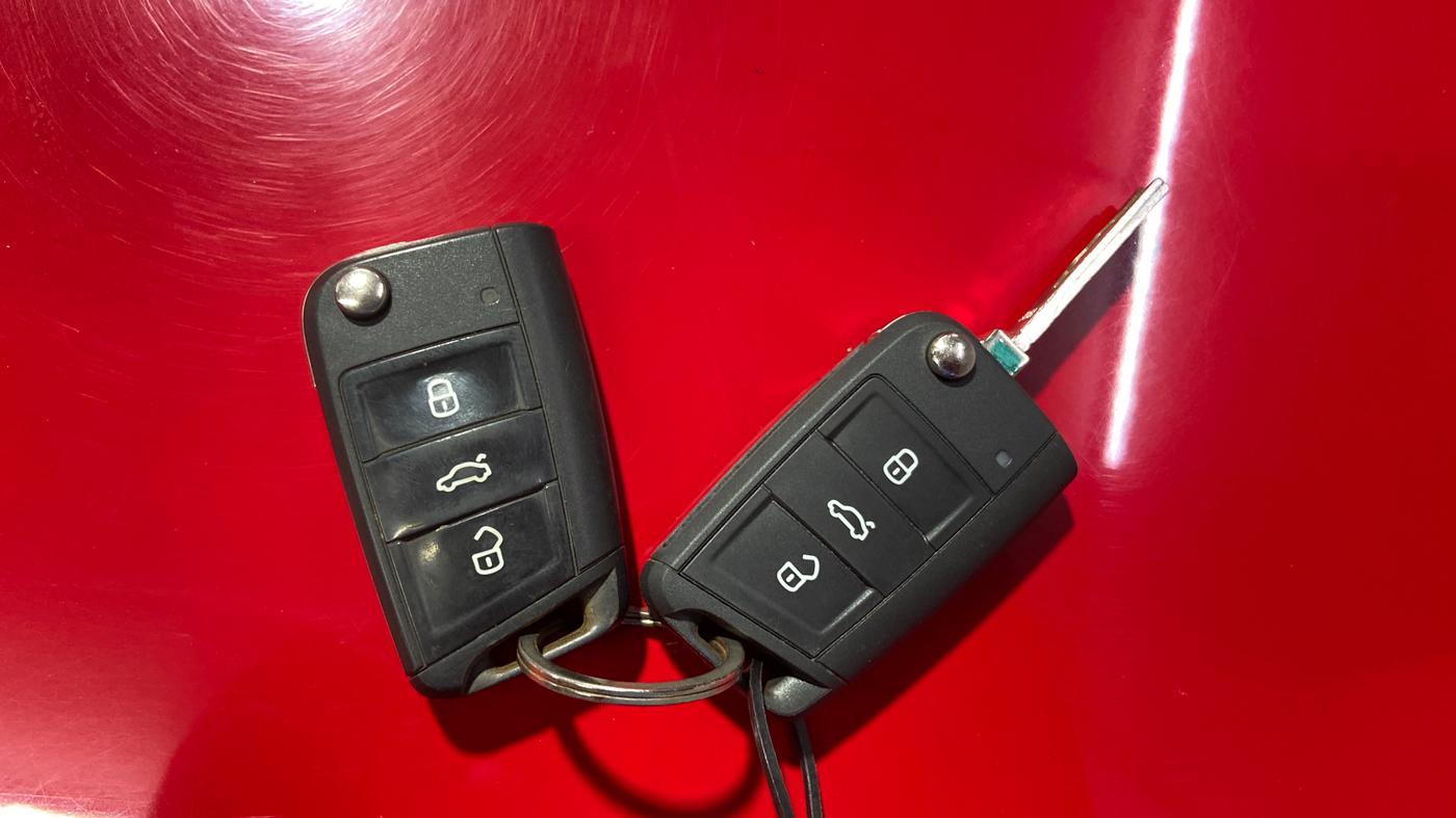 2023 Skoda SLAVIA ACTIVE 1.0L TSI MT, Petrol, Manual, 30,976 km, Key Close Up