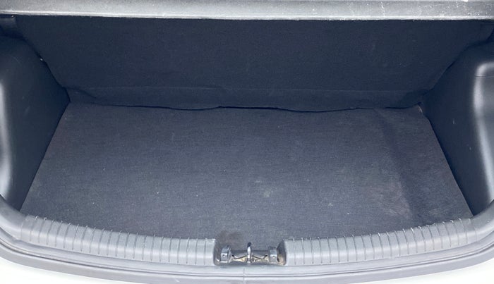 2019 Hyundai Grand i10 SPORTZ AT 1.2 KAPPA VTVT, Petrol, Automatic, 37,965 km, Boot Inside