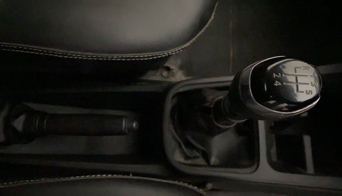 2020 Renault Kwid RXT 1.0 (O), Petrol, Manual, 85,601 km, Gear Lever