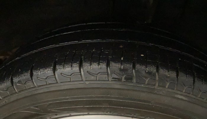 2020 Renault Kwid RXT 1.0 (O), Petrol, Manual, 85,601 km, Left Rear Tyre Tread