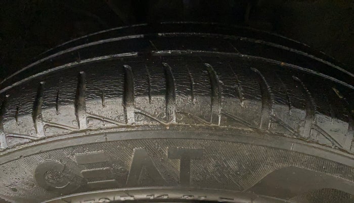 2020 Renault Kwid RXT 1.0 (O), Petrol, Manual, 85,601 km, Right Front Tyre Tread