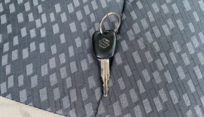 2015 Maruti Alto K10 LXI, Petrol, Manual, 71,642 km, Key Close Up