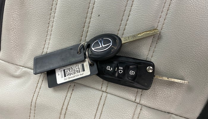 2021 Tata NEXON XMA DIESEL, Diesel, Automatic, 60,496 km, Key Close Up