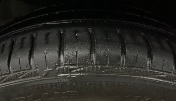 2015 Honda Amaze 1.2L I-VTEC S, Petrol, Manual, 59,517 km, Left Front Tyre Tread