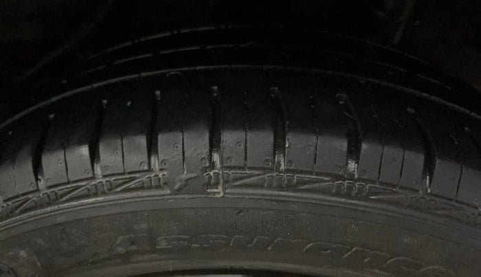2015 Honda Amaze 1.2L I-VTEC S, Petrol, Manual, 59,517 km, Left Rear Tyre Tread