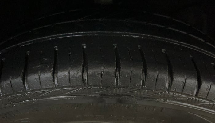 2015 Honda Amaze 1.2L I-VTEC S, Petrol, Manual, 59,517 km, Right Front Tyre Tread