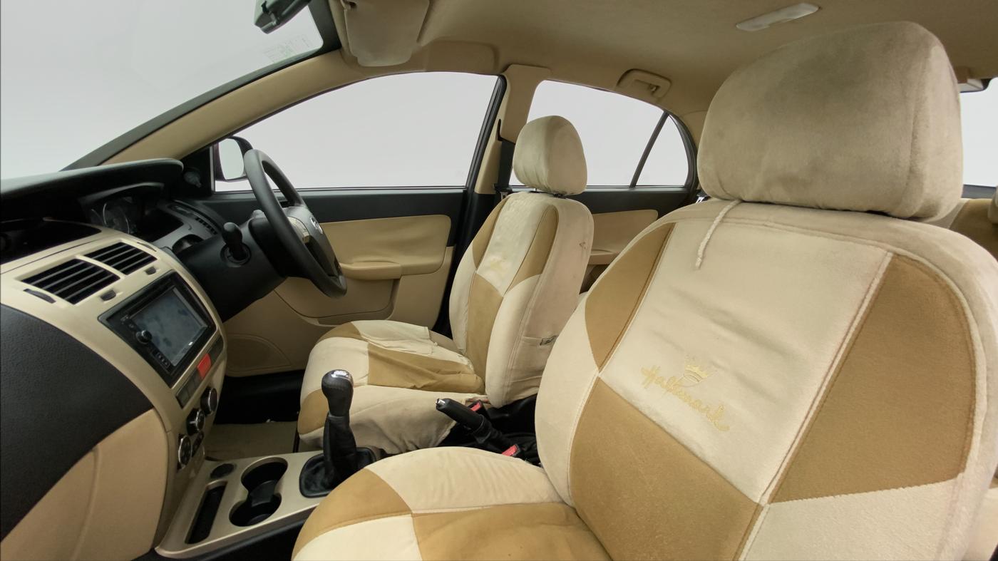2013 Tata Manza VX QUADRAJET, Diesel, Manual, 33,528 km, Right Side Front Door Cabin