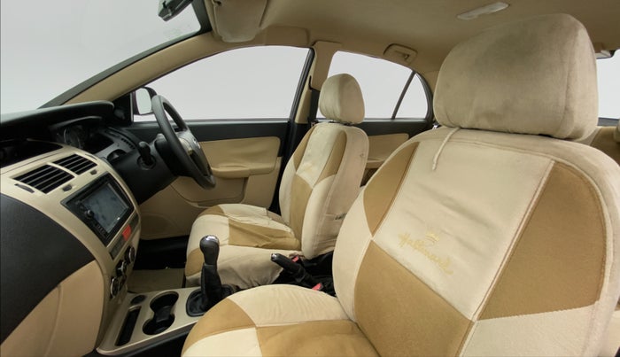 2013 Tata Manza VX QUADRAJET, Diesel, Manual, 33,528 km, Right Side Front Door Cabin