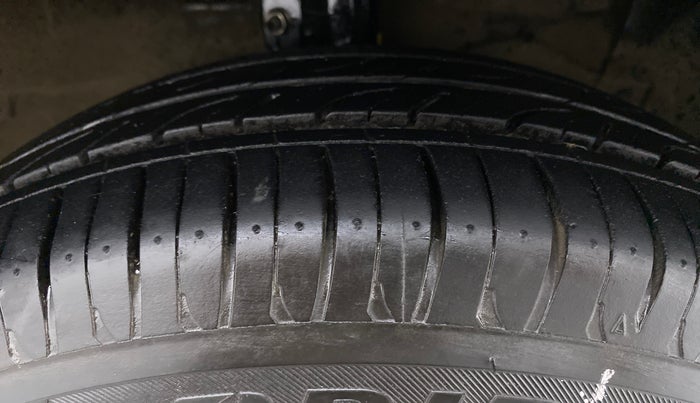 2014 Maruti Ciaz VXI+, Petrol, Manual, 75,989 km, Right Front Tyre Tread
