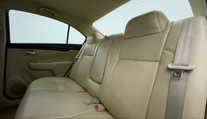 2014 Maruti Ciaz VXI+, Petrol, Manual, 75,989 km, Right Side Rear Door Cabin