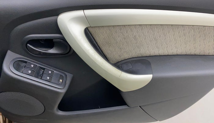 2013 Renault Duster RXL PETROL, Petrol, Manual, 1,12,488 km, Driver Side Door Panels Control