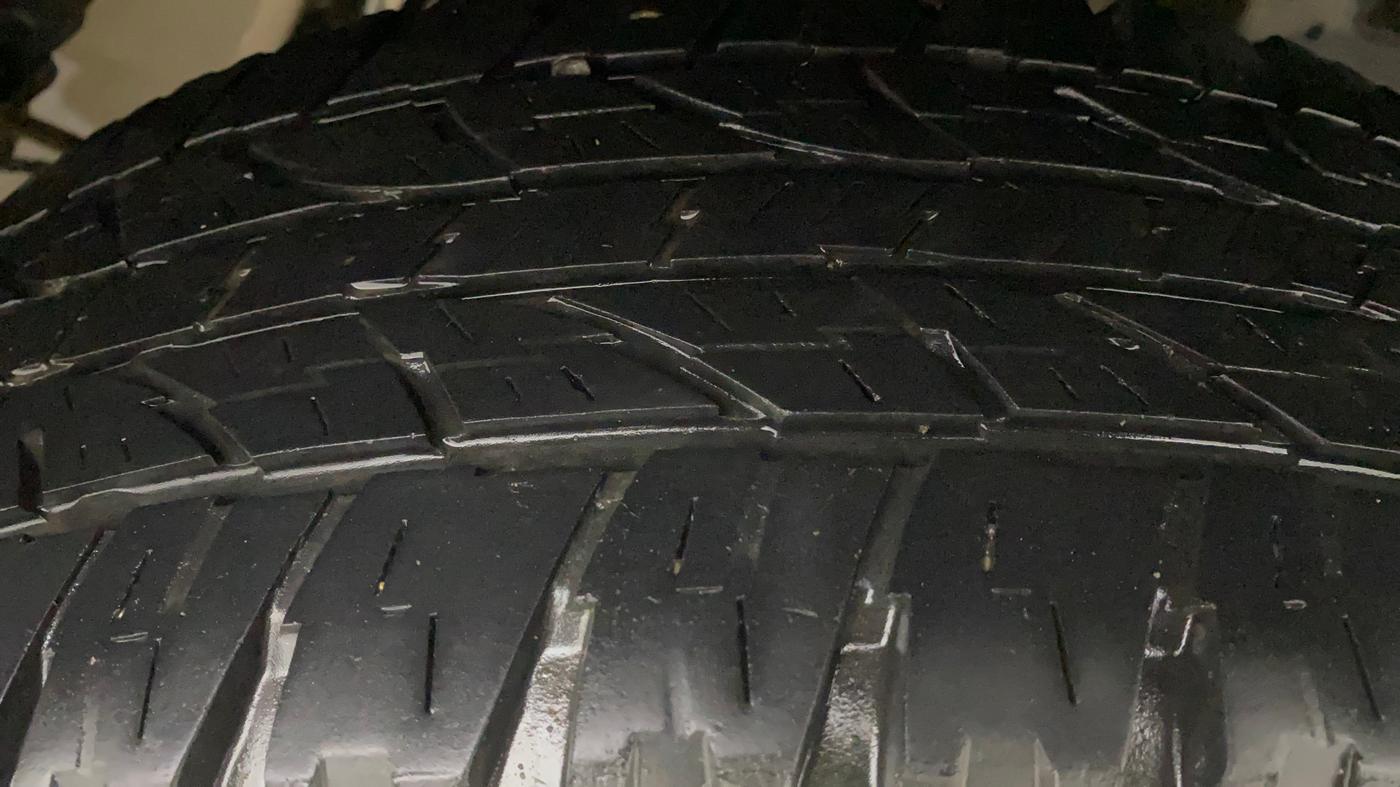 2013 Renault Duster RXL PETROL, Petrol, Manual, 1,12,488 km, Left Rear Tyre Tread