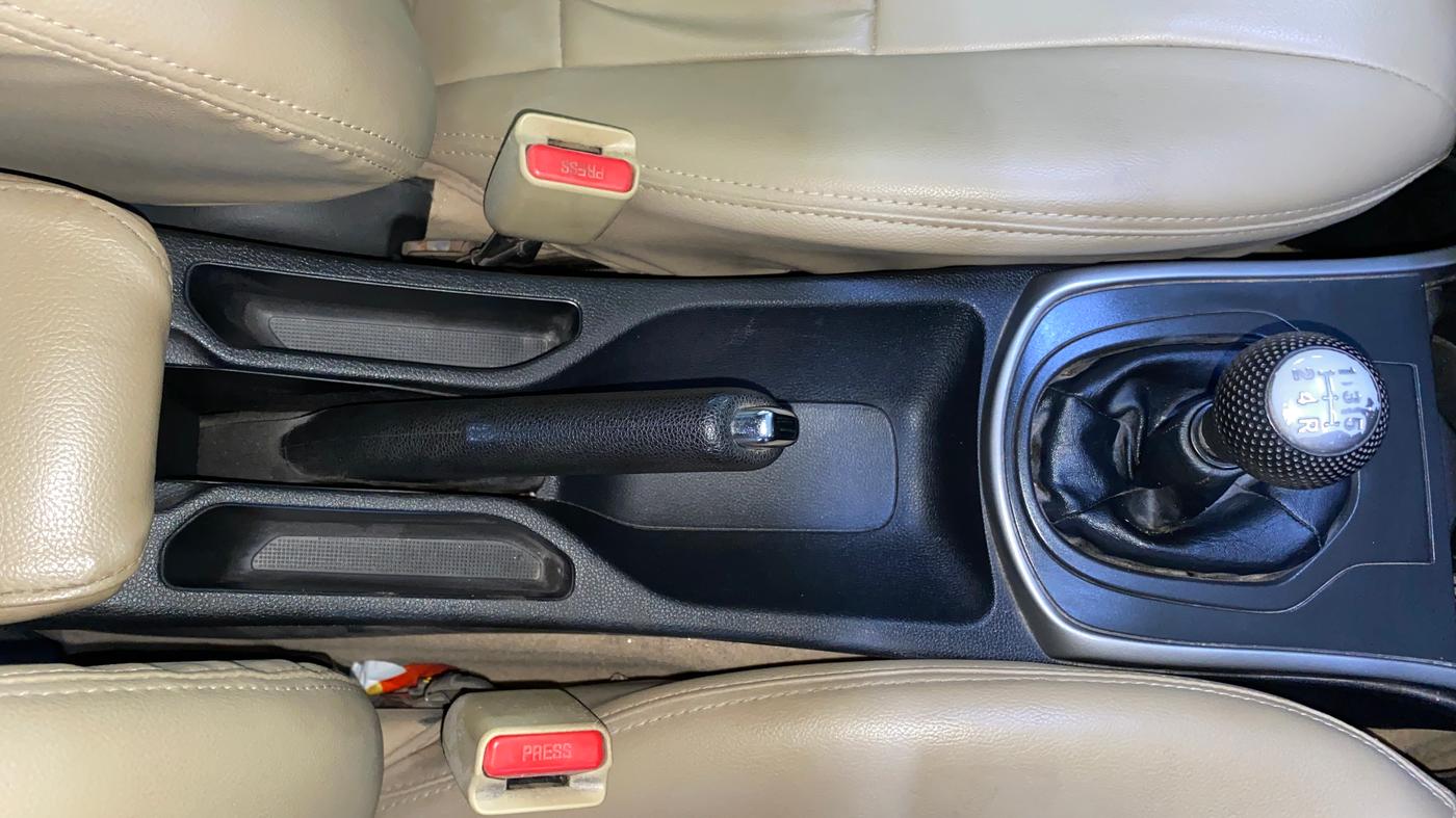 2022 Honda City 1.5L I-VTEC V MT 4TH GEN, Petrol, Manual, 28,625 km, Gear Lever