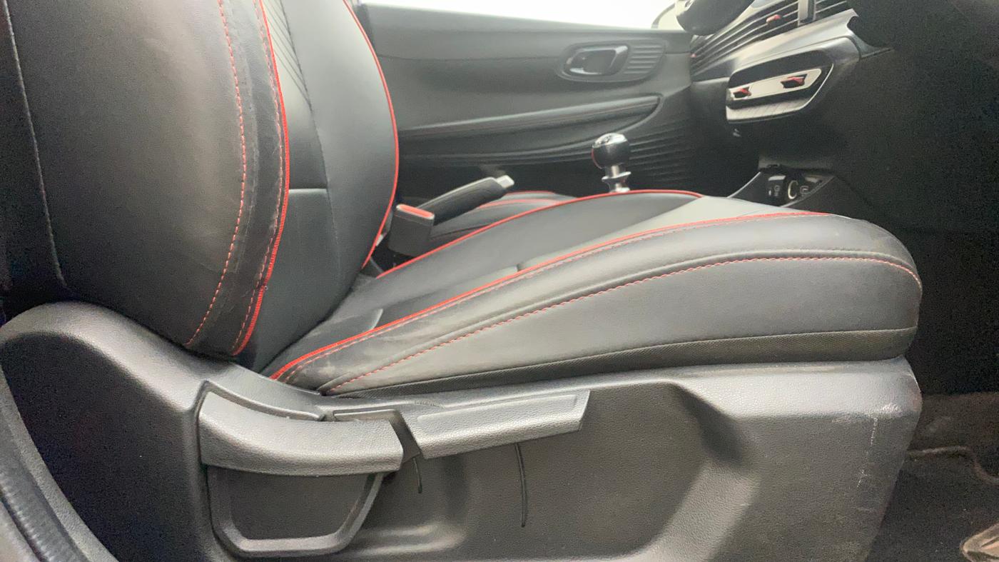 2023 Hyundai NEW I20 N LINE N8 1.0 TURBO MT, Petrol, Manual, 11,019 km, Driver Side Adjustment Panel