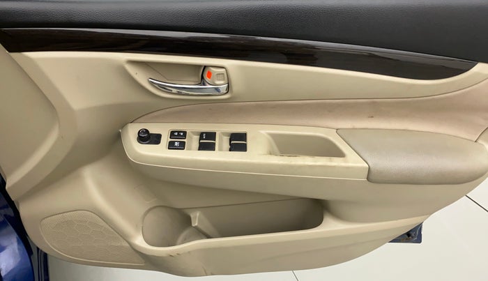 2017 Maruti Ciaz DELTA 1.4 AT PETROL, Petrol, Automatic, 49,784 km, Driver Side Door Panels Control