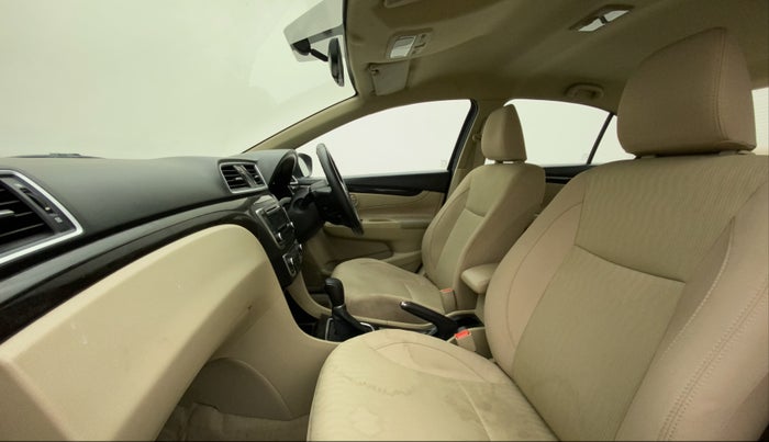 2017 Maruti Ciaz DELTA 1.4 AT PETROL, Petrol, Automatic, 49,784 km, Right Side Front Door Cabin