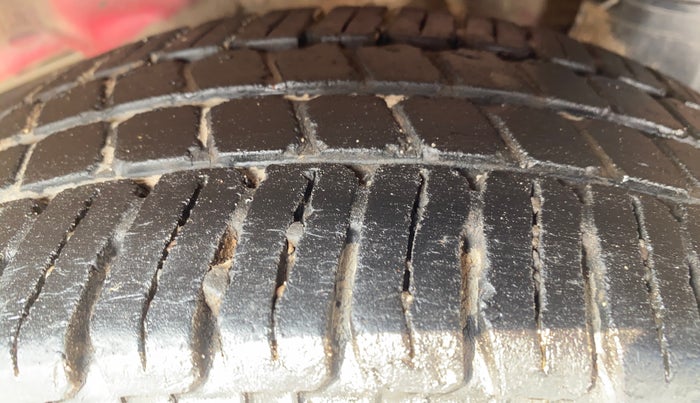 2018 Hyundai Eon ERA +, Petrol, Manual, 44,356 km, Left Rear Tyre Tread