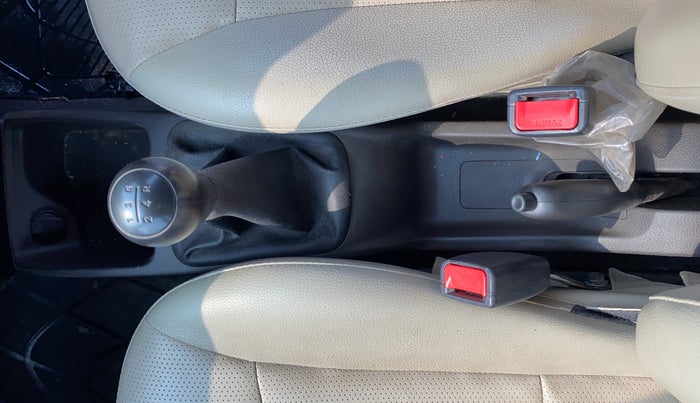 2018 Hyundai Eon ERA +, Petrol, Manual, 44,356 km, Gear Lever