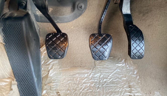 2015 Volkswagen Polo HIGHLINE1.2L, Petrol, Manual, 76,881 km, Pedals