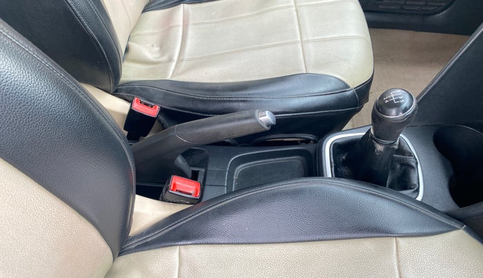 2015 Volkswagen Polo HIGHLINE1.2L, Petrol, Manual, 76,881 km, Gear Lever