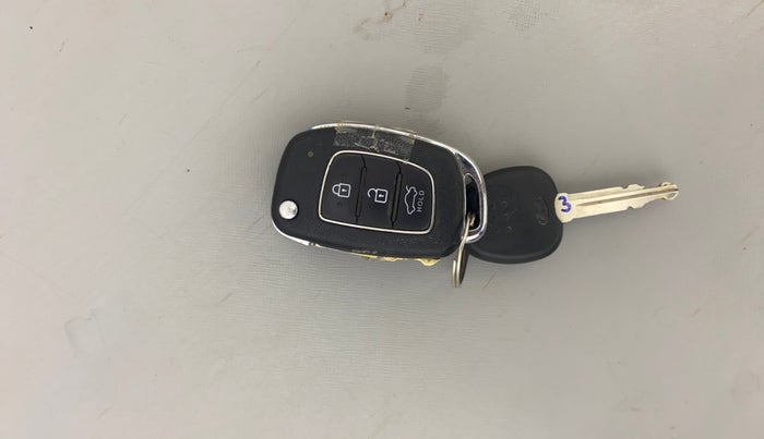 2020 Hyundai GRAND I10 NIOS SPORTZ AMT 1.2 KAPPA VTVT, Petrol, Automatic, 38,213 km, Key Close Up