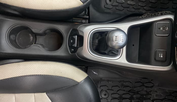 2017 Jeep Compass LONGITUDE (O) 2.0 DIESEL, Diesel, Manual, 1,22,919 km, Gear Lever