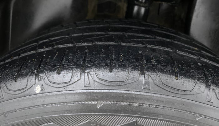 2017 Jeep Compass LIMITED 1.4 PETROL AT, Petrol, Automatic, 75,511 km, Left Rear Tyre Tread