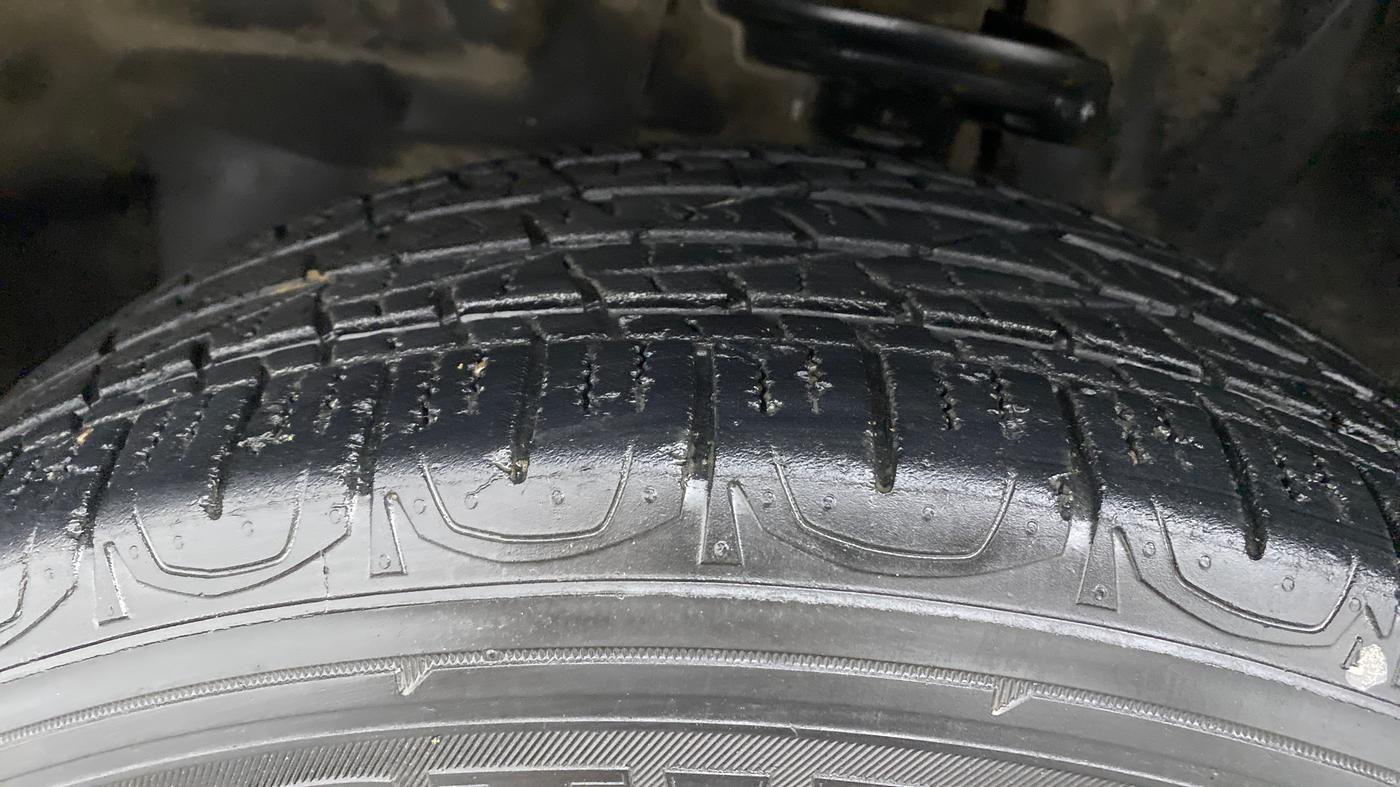 2017 Jeep Compass LIMITED 1.4 PETROL AT, Petrol, Automatic, 75,511 km, Left Front Tyre Tread