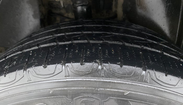 2017 Jeep Compass LIMITED 1.4 PETROL AT, Petrol, Automatic, 75,511 km, Right Rear Tyre Tread