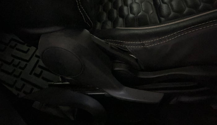 2020 Maruti Baleno ALPHA PETROL 1.2, Petrol, Manual, 85,113 km, Driver Side Adjustment Panel