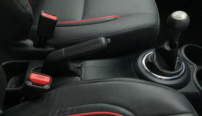 2019 Honda BR-V 1.5L I-VTEC S, Petrol, Manual, 37,067 km, Gear Lever