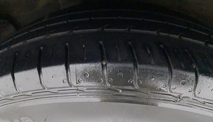 2019 Honda BR-V 1.5L I-VTEC S, Petrol, Manual, 37,067 km, Right Rear Tyre Tread